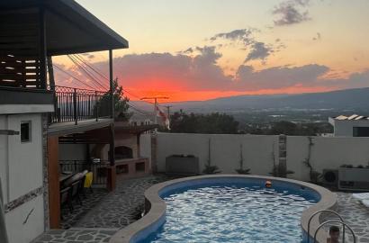 nearly repaired 9-room house for rent